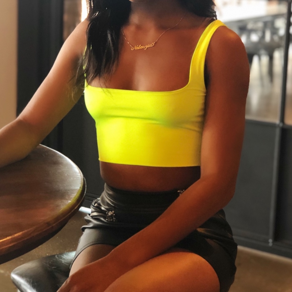 SQUARE NECK CROP TOP
